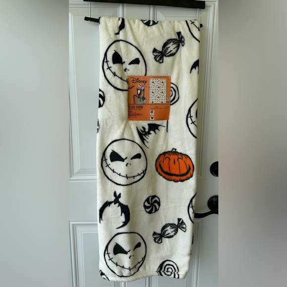 Disney The Nightmare Before Christmas Throw Blanket NWT - Picture 1 of 5